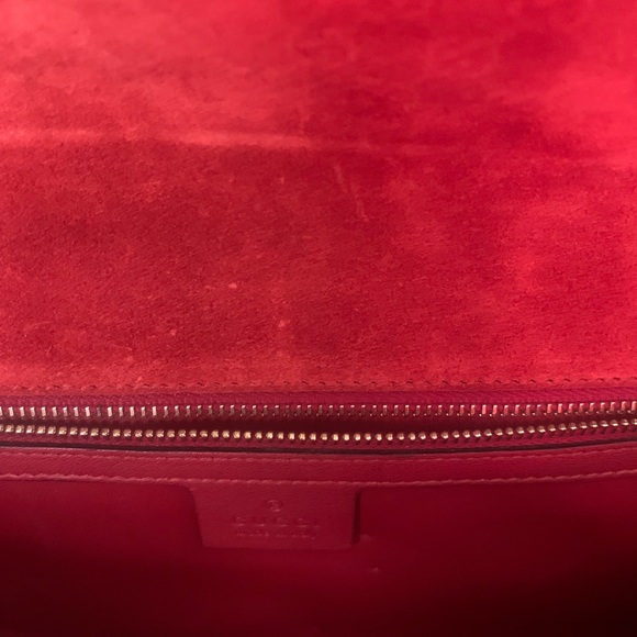 GUCCI Patent Leather Microguccissima Broadway Clutch Red - Picture 10 of 14